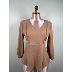 Ember Textured Peplum Blouse 3/4 Sleeve Lace Detail Feminine Top Neutral M